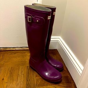 Purple Hunter Rain Boots with Striped Fleece Tall Boot Socks